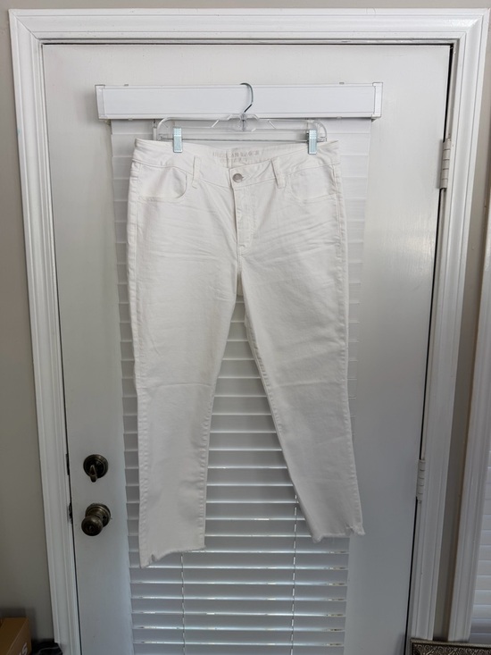 American Eagle Outfitters Denim - American Eagle Outfitters White Super Stretch Jeans